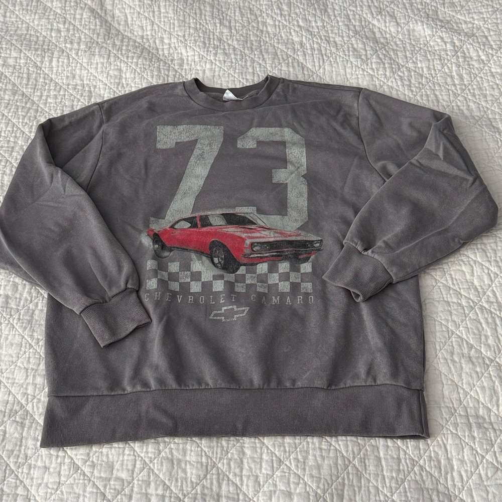 NWOT Chevrolet Camaro Graphic Sweatshirt - Picture 6 of 6